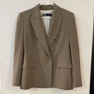 Zara Women's Blazer in Olive